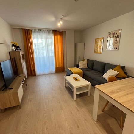 P3 Rivas Futura Apartment Luaran gambar